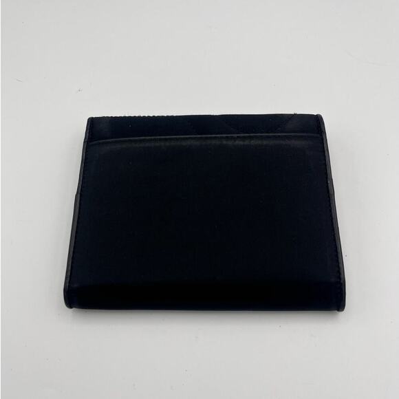 Mont Blanc Women's Snap Front Quilted Wallet Black - Picture 2 of 11